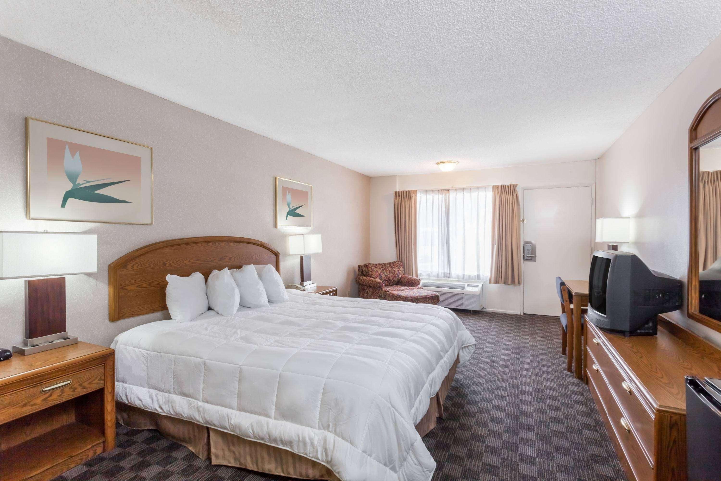 ทราเวลลอดจ์ บาย วินด์แฮม แอนาไฮม์ คอนเวนชั่น เซ็นเตอร์ Hotel ภายนอก รูปภาพ