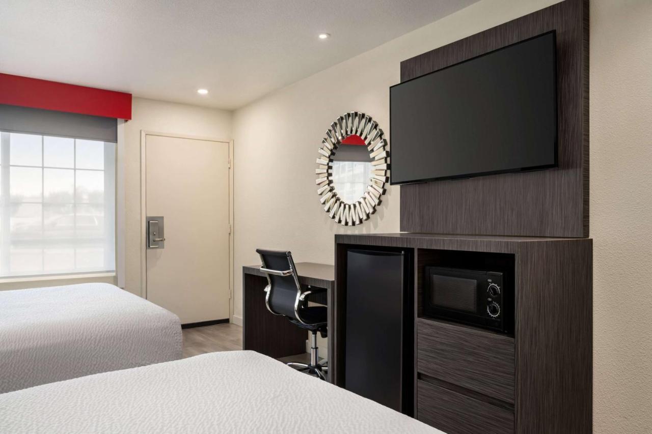 ทราเวลลอดจ์ บาย วินด์แฮม แอนาไฮม์ คอนเวนชั่น เซ็นเตอร์ Hotel ภายนอก รูปภาพ